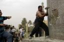 ap_saddam_statue_300.jpg