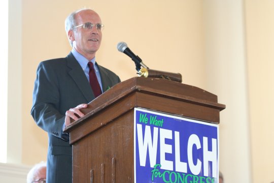 Rep. Welch (D-VT) Praises Impeachment Movement but Disagrees with Impeachment