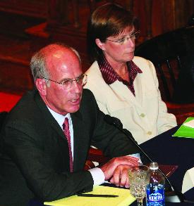 Rep. Welch (D-VT) agrees to host town meeting on impeachment
