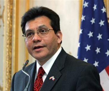 No-Confidence Vote on Gonzales Fails in the Senate