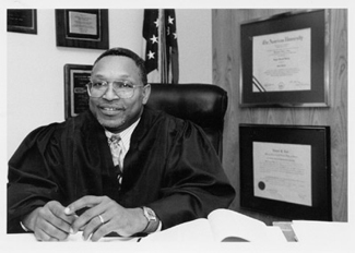 Libby Judge “Perplexed” by Clemency