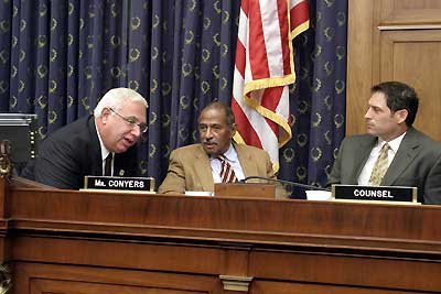 Conyers seeks answer on electronic gov’t database