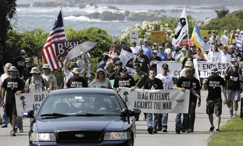 [Video] 4,000 call for Peace & Impeachment in Kennebunkport, Maine