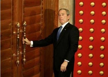 Shutting Down Transparent Government, Bush-Style