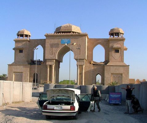 Iraqi lawmakers protest US treatment