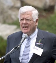 Rep. McDermott (D-WA) calls for Bush Impeachment
