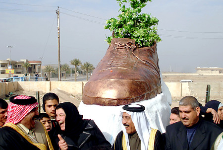 Iraq unveils statue dedicated to man who threw shoe at President Bush